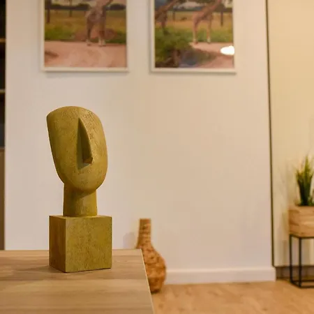 Apartment Spot The Giraffe. Desirable At Tineretului *