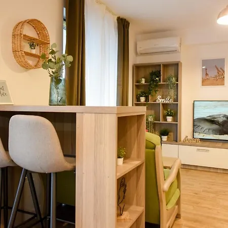Apartment Spot The Giraffe. Desirable At Tineretului Bucharest