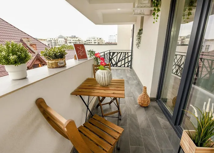 Spot The Giraffe. Desirable At Tineretului Apartment
