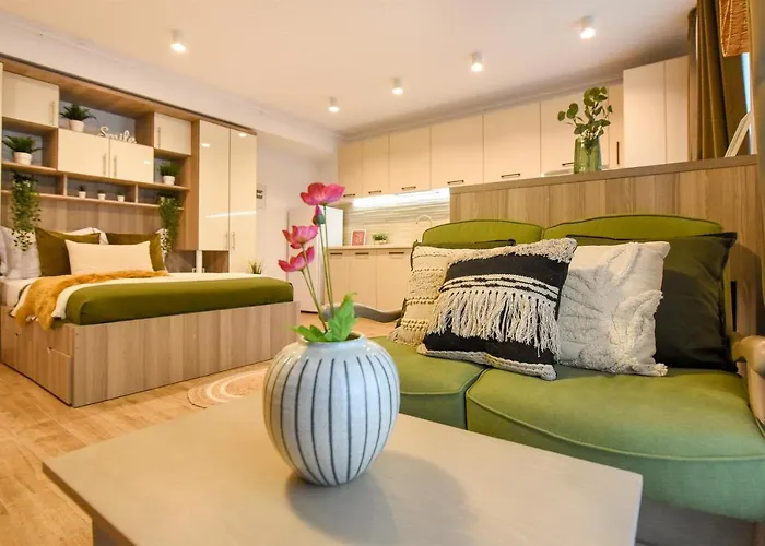 Spot The Giraffe. Desirable At Tineretului Bucharest